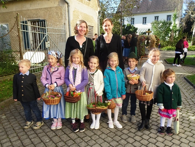 Kinderkirche gestaltet Gottesdienste